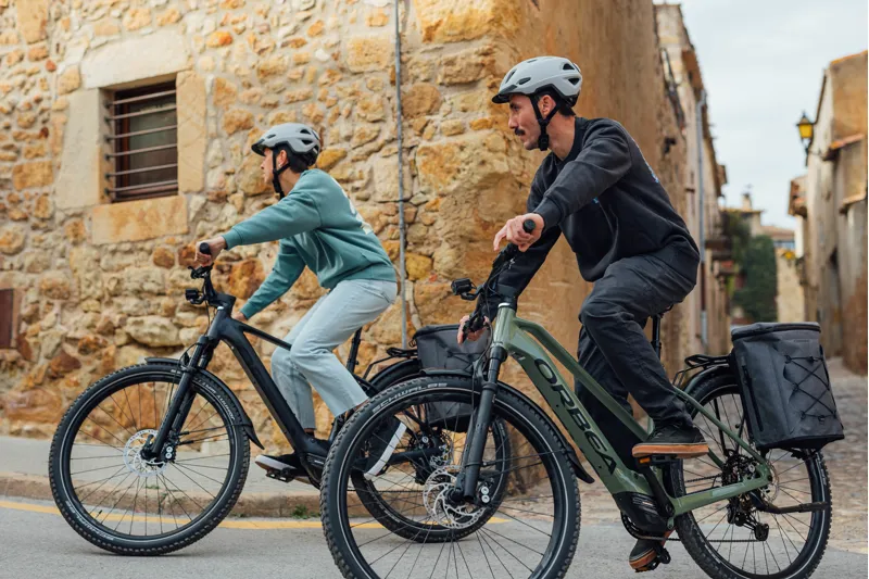 Orbea Kemen Mid SUV 30 Electric Bike 2022/23 Green-2